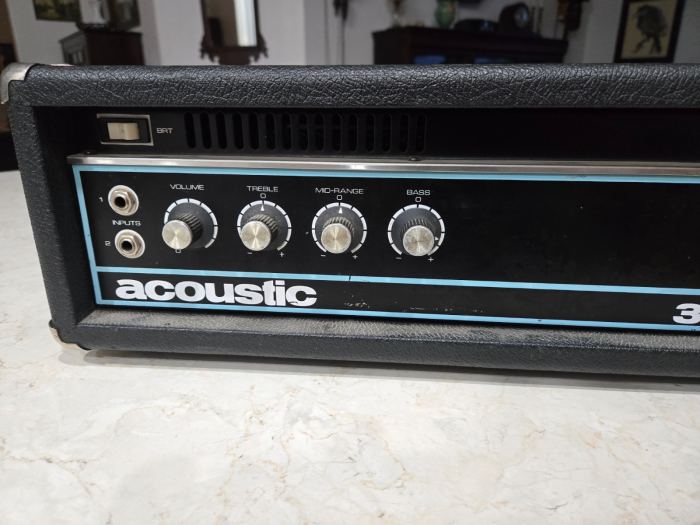 Vintage Acoustic 370 Bass Amplifier Head. Works. Missing equalizer knob.