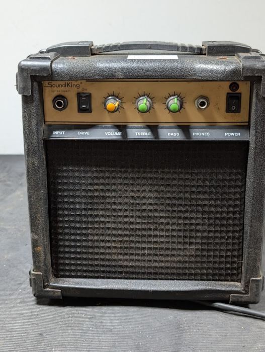SoundKing Guitar Amplifier - Working, Signs of Use, No Accessories