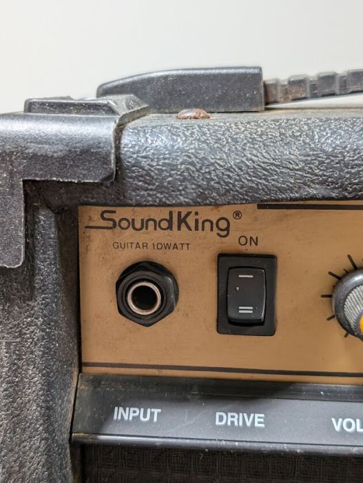 SoundKing Guitar Amplifier - Working, Signs of Use, No Accessories
