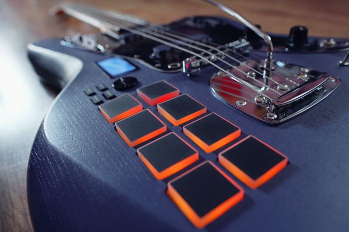 2021 Jaguar by LuK Guitars with build-in AKAI MPX8, handmade in Germany