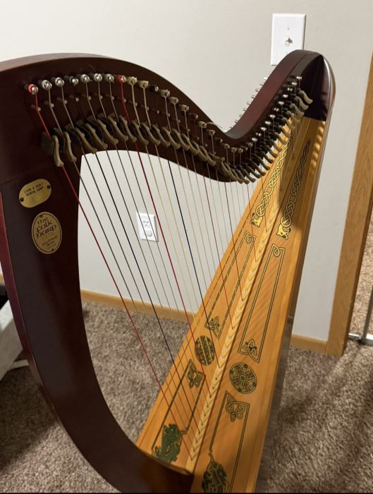 Lyon & Healy Folk Harp Model 2133