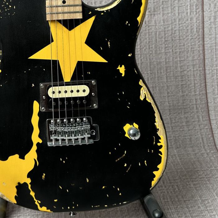 Custom Shop ST Black Relic Aged Electric Guitar Tremolo Bridge Maple Fretboard