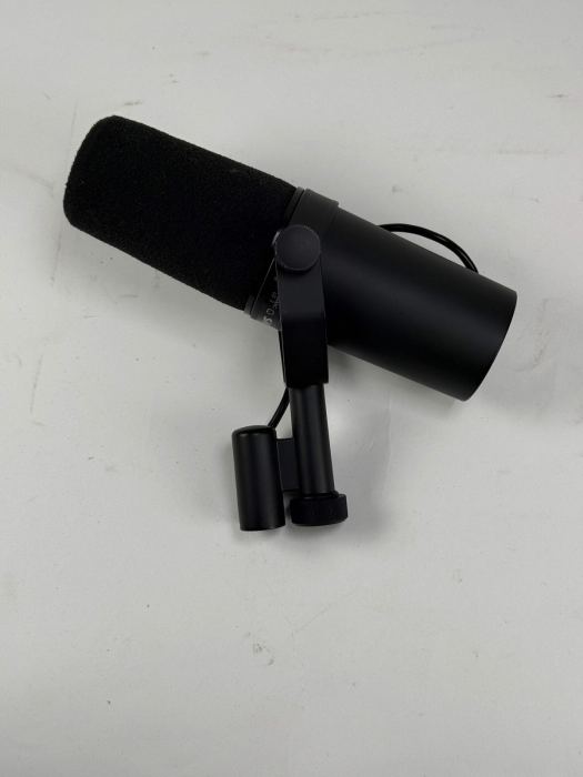 Shure SM7B Cardioid Dynamic Vocal Microphone