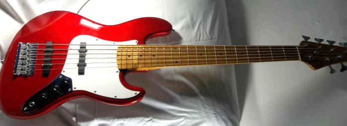 SX 6 String Electric Bass Guitar Red/White 47” J-Style with Gig Bag – Used