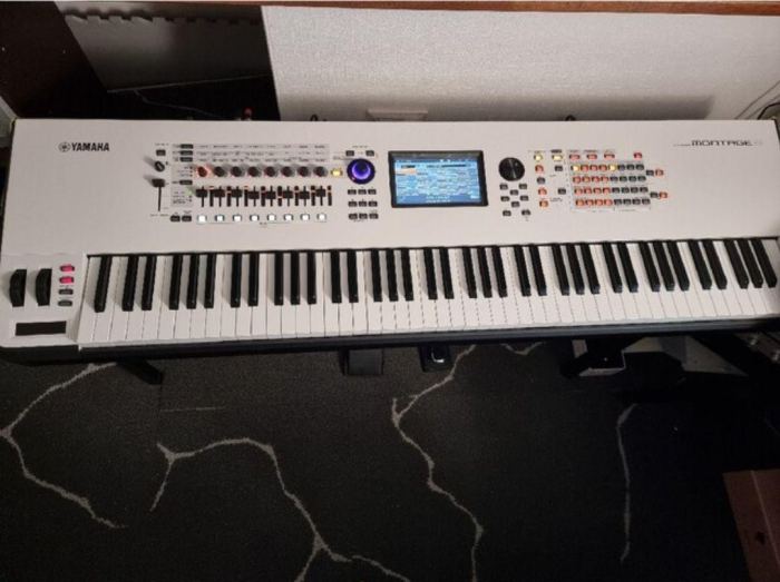 YAMAHA MONTAGE 8 88-Key Flagship Synthesizer FM AWM2 Motion Control #981