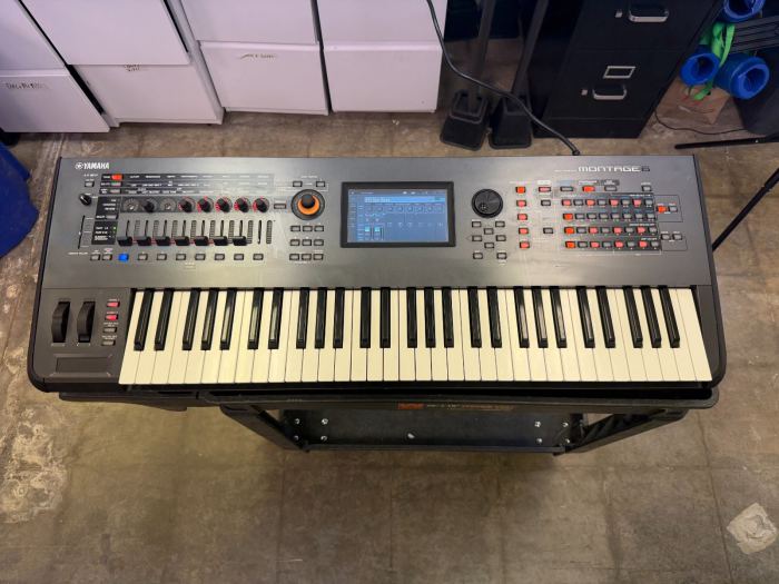 Yamaha Montage 6 Motion Control 61 FSX Keys Workstation Synthesizer W/Cable READ