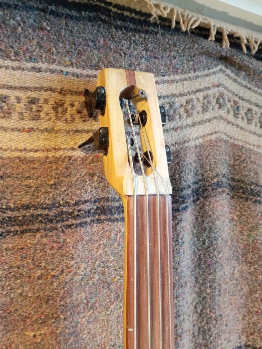 Right-hand Fretless Pocket Bass 4 String. Poplar Wood Festival Bass  30"  Scale 