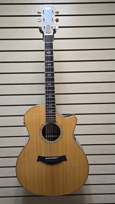 Grand Auditorium vs. Dreadnought: Which Body Shape Fits How You Actually Play
