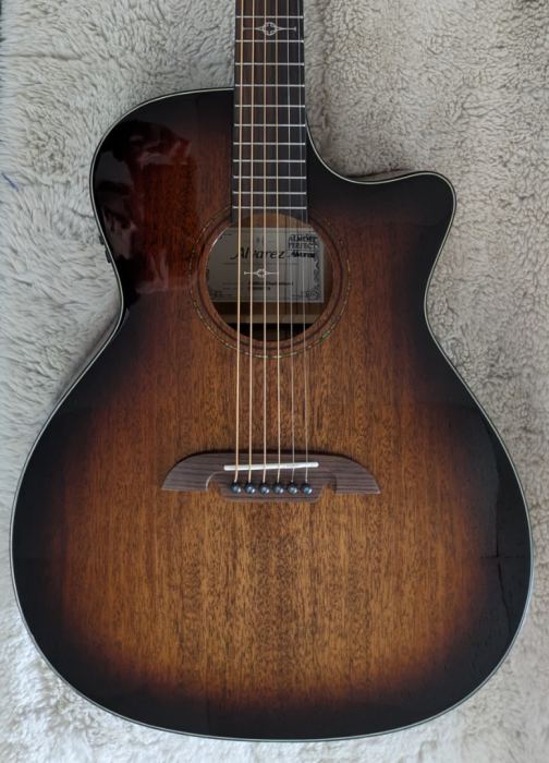 Alvarez AG66ce_Shadowburst Acoustic Electric Grand Auditorium Guitar - B-Stock