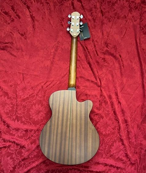 Strinberg Left-handed Auditorium Acoustic-Electric-Natural Satin+ Deluxe Gig Bag