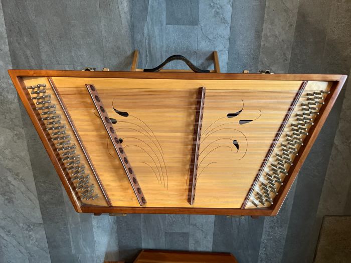 Hammered Dulcimer made by Charlie Alm.  Mint Condition. Beautiful Cherrywood