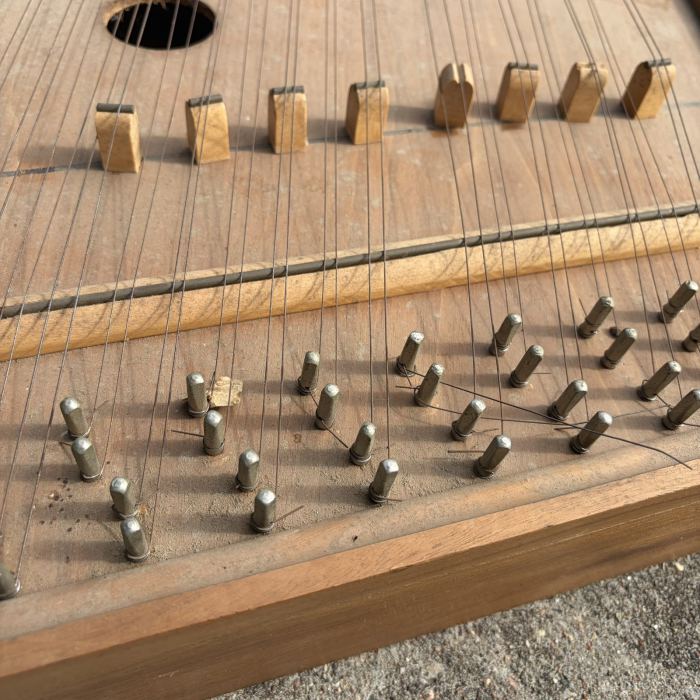 Hammered Dulcimer w/ Hammers, Natural Finish, Trapezoidal Shape, Heavy READ