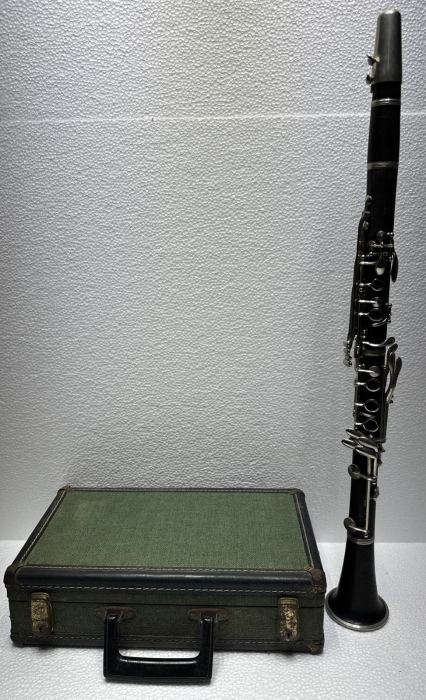 VTG Noblet N Paris Intermediate Wood Clarinet Rare 70's in Case