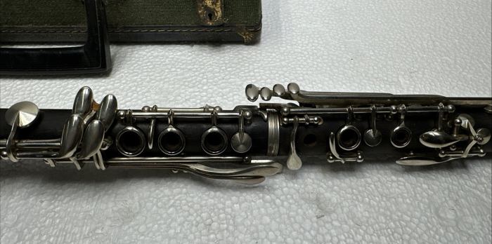 VTG Noblet N Paris Intermediate Wood Clarinet Rare 70's in Case