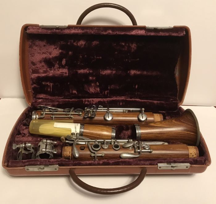 VTG CG Conn/Pan American “Cocobolo wood-tone” Clarinet w/leatherette case