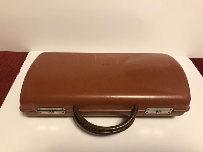 VTG CG Conn/Pan American “Cocobolo wood-tone” Clarinet w/leatherette case