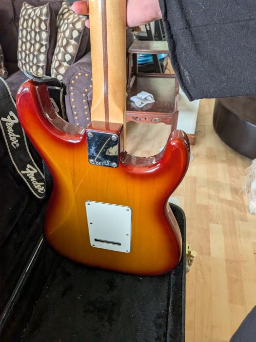 2013 Fender Stratocaster Standard (LEFT HANDED) w/ case