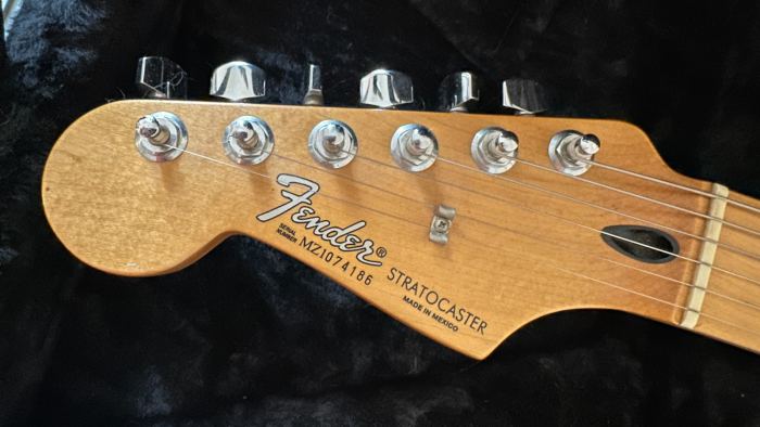 Vintage LEFT-HANDED '99 Fender Mexican Stratocaster with upgraded pickups, case