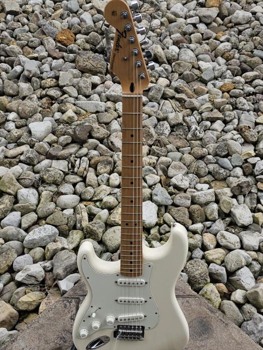 Left Handed 2012 Fender Stratocaster Electric Guitar White Mexico (AM1094623)