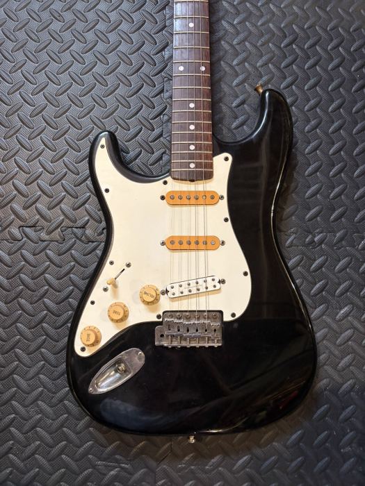 Fender Japan Stratocaster Vintage Electric Guitar Made in Japan Left Handed 