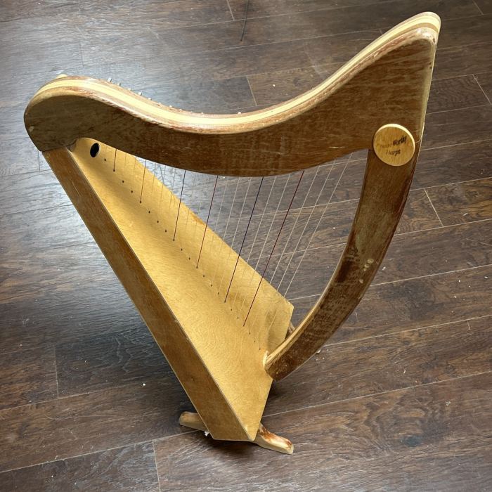 Why Folk Harpists Are Returning to Lever Instruments Later in Life