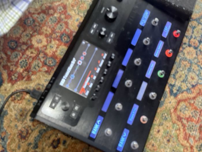 Line 6 Helix Floor Amp & Effects Processor – Excellent Condition – Lightly Used