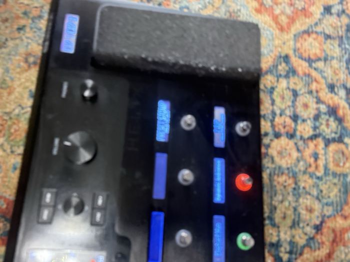 Line 6 Helix Floor Amp & Effects Processor – Excellent Condition – Lightly Used