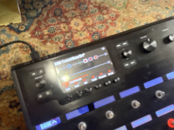 Line 6 Helix Floor Amp & Effects Processor – Excellent Condition – Lightly Used
