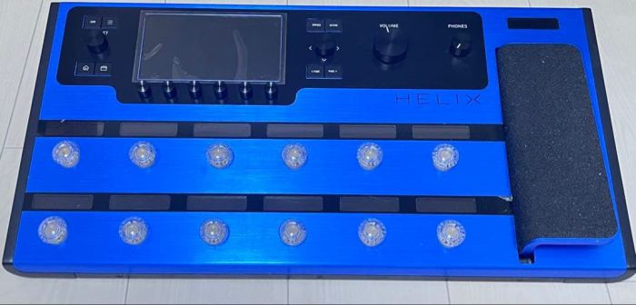 LINE 6 Helix Floor Lightning Blue
