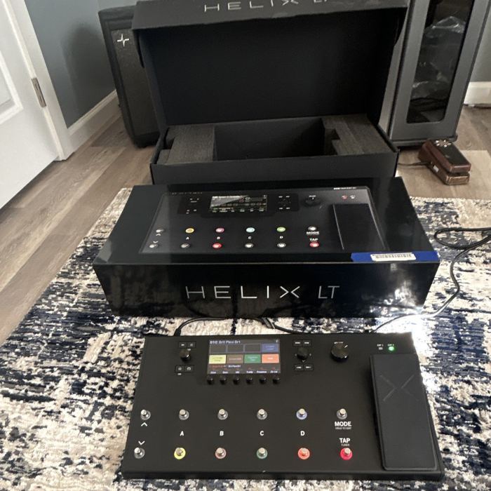 Line 6 Helix LT Digital Multi-Effects Processor Floor Pedal for Guitar/Bass