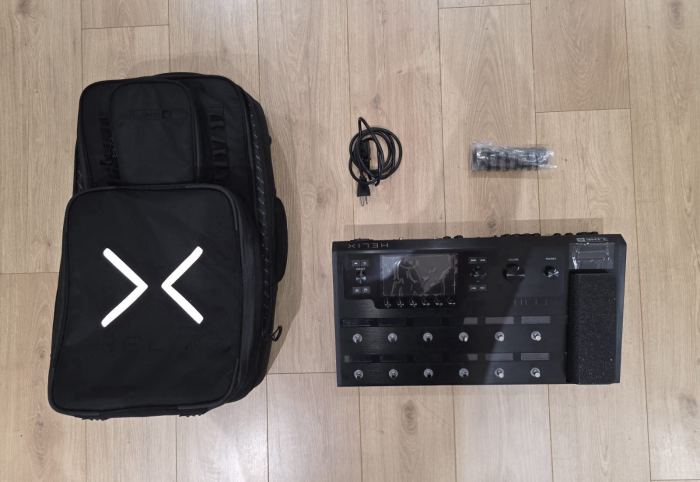 Line 6 Helix Guitar Multi-effects Flagship Floor Processor Open-Box