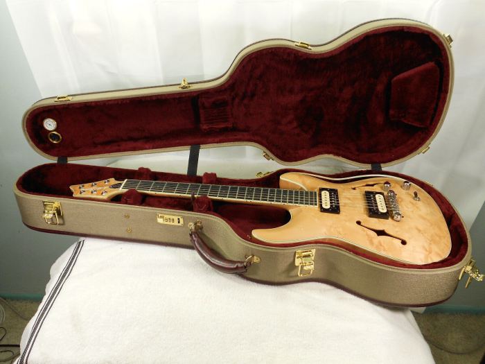 TIMELESS TIMBER CUSTOM ACOUSTIC - ELECTRIC  PHOTOS (25-38) NOTHING IS FOR SALE !