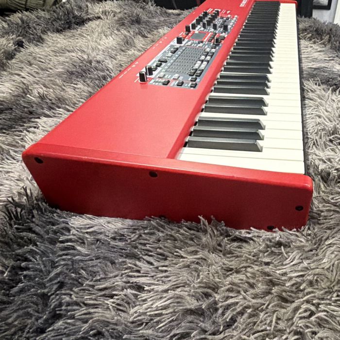 Nord Electro 6 HP 73-Key Weighted Stage Keyboard, USB/MIDI, Red, Gig Bag