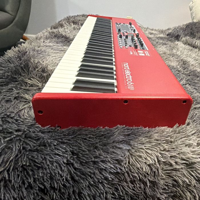 Nord Electro 6 HP 73-Key Weighted Stage Keyboard, USB/MIDI, Red, Gig Bag