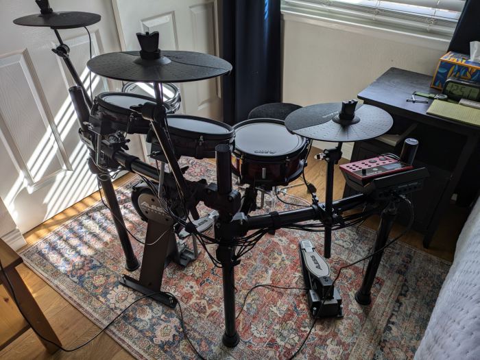 Alesis Nitro Pro Mesh Electric Electronic Digital Drum Kit Set + Drum Throne