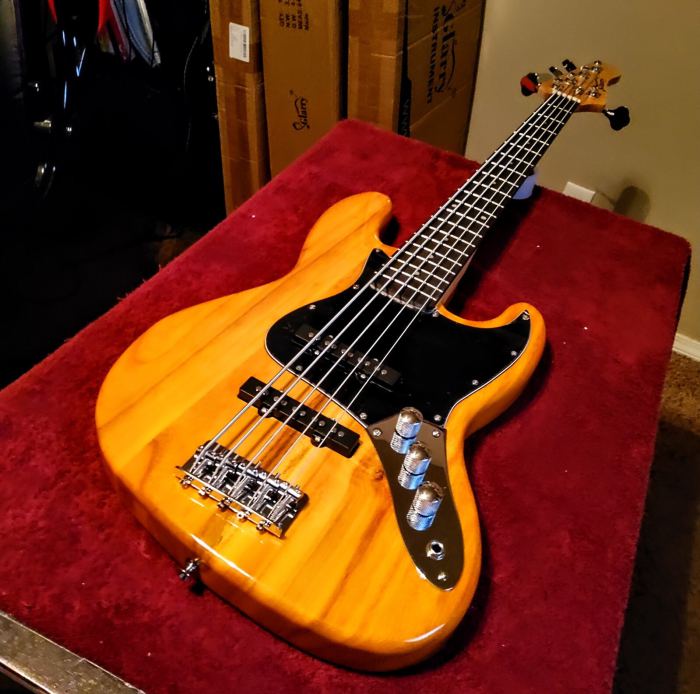 🎄HOLIDAY SALE!🎄5 STRING J Style Electric Bass Guitar +Case/Bag, Strap, Cable!