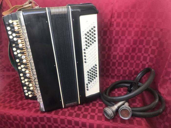 Electric Accordion Bayan Button Mechta Original USSR Soviet Vintage