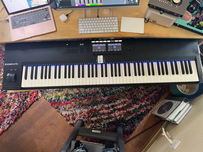 Native Instruments Komplete Kontrol S88 MK2 - MIDI Controller with the Original