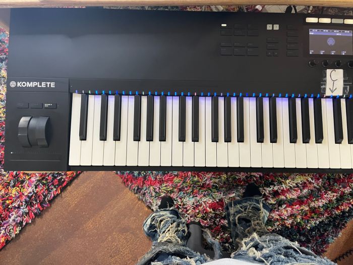 Native Instruments Komplete Kontrol S88 MK2 - MIDI Controller with the Original