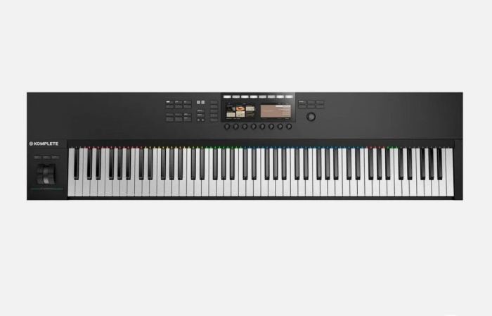 Native Instruments Komplete Kontrol S88 MK2 Keyboard w/ABS road case