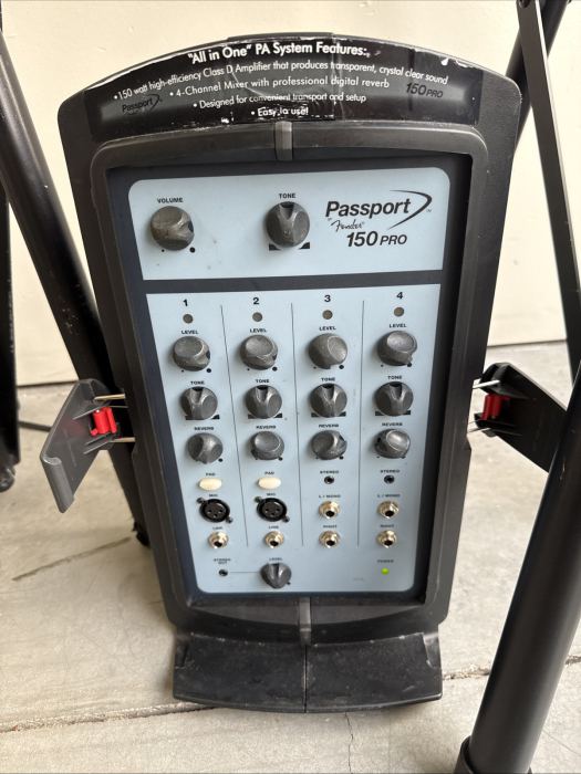 Fender Passport 150 Pro  Portable All in One PA Speaker System With Stand