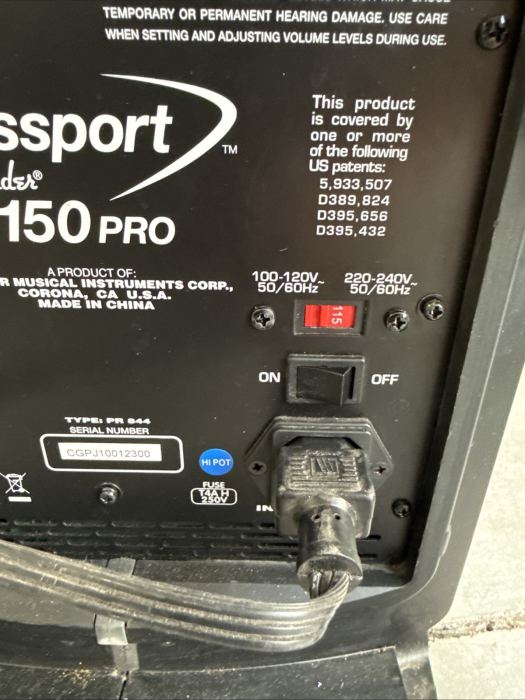 Fender Passport 150 Pro  Portable All in One PA Speaker System With Stand