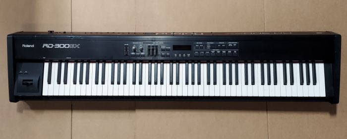 ROLAND RD-300GX 88 Weighted Keys Stage Piano