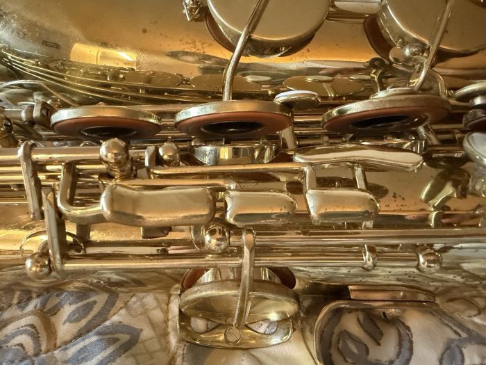 Super Action 80 Style Bb Tenor Saxophone w/Case - Back To School Special