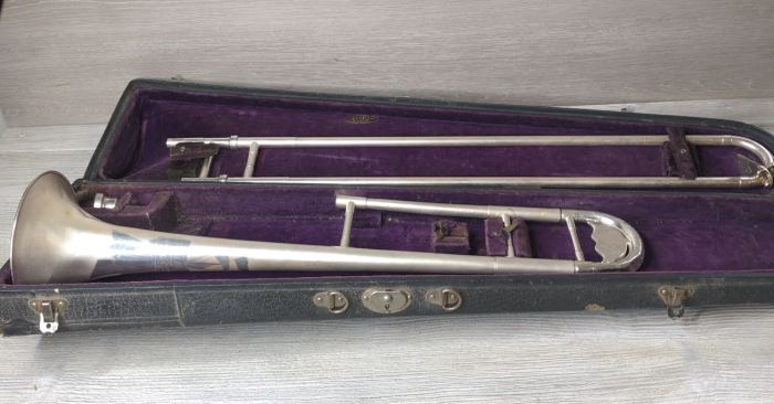 Vintage Collegiate by Holton 1932 Trombone 111517 w/ Original Case & Mouthpiece