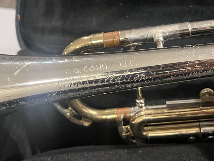 C.G. Conn Ltd. Constellation Bb Trumpet Silver Plated 3-Valve w/ Case Mute
