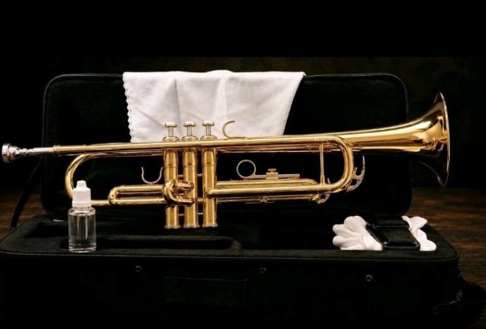 Bb TRUMPET-BANKRUPTCY SALE-INTERMEDIATE/ADVANCED CONCERT SCHOOL BAND TRUMPETS