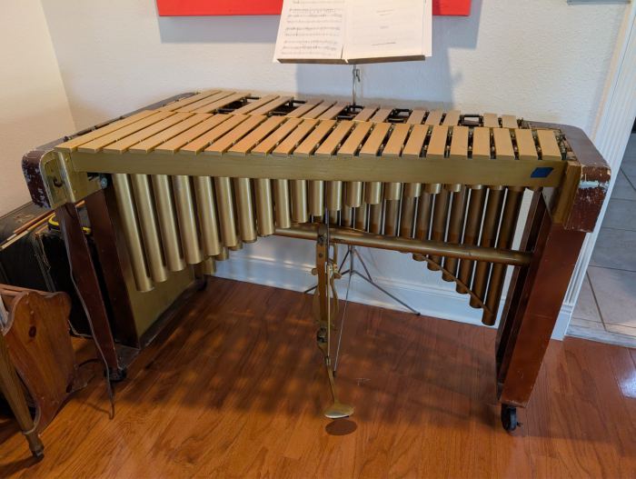 Vintage Deagan Vibraphone 590--Gold finish and keys