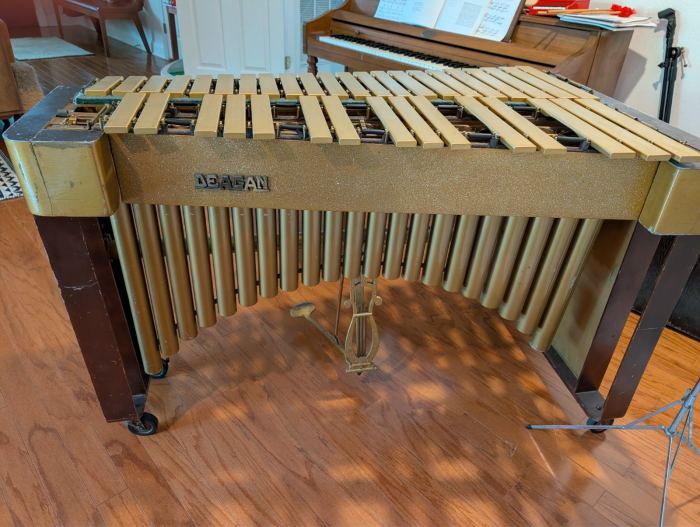 Vintage Deagan Vibraphone 590--Gold finish and keys