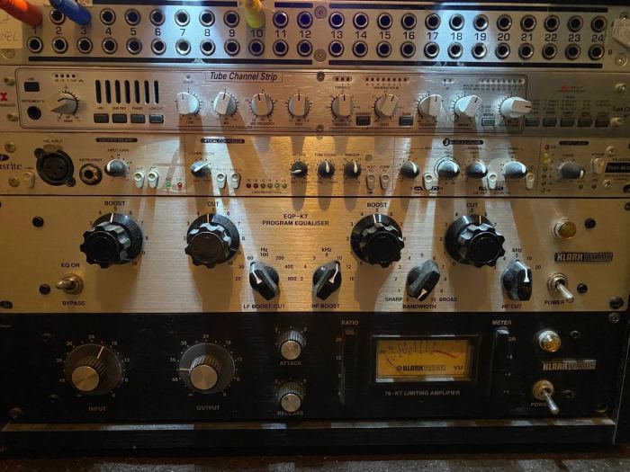 DBX 376 Class A Tube Channel Strip  Preamp EQ  Compressor L@@K!